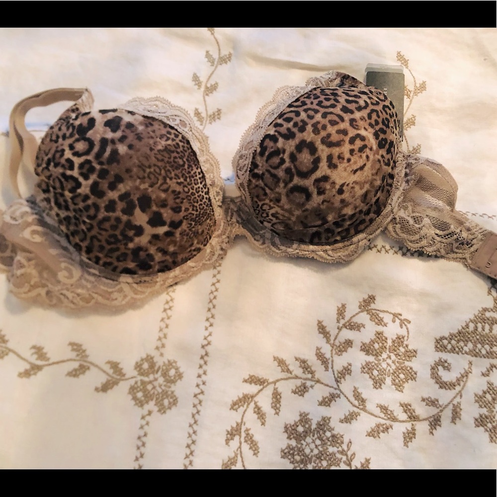 NWT Natori Lightly Lined bra